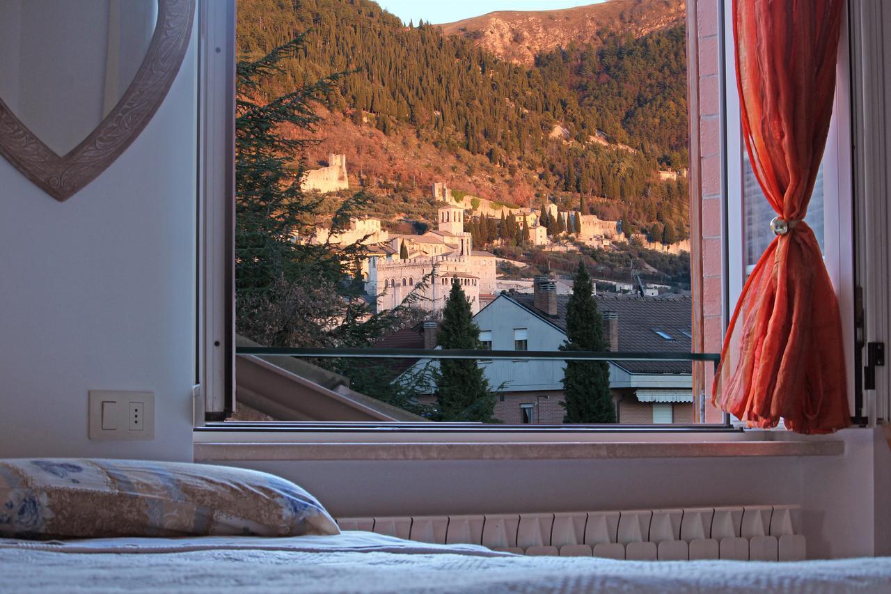 B&B Dimora Morelli Gubbio Bagian luar foto