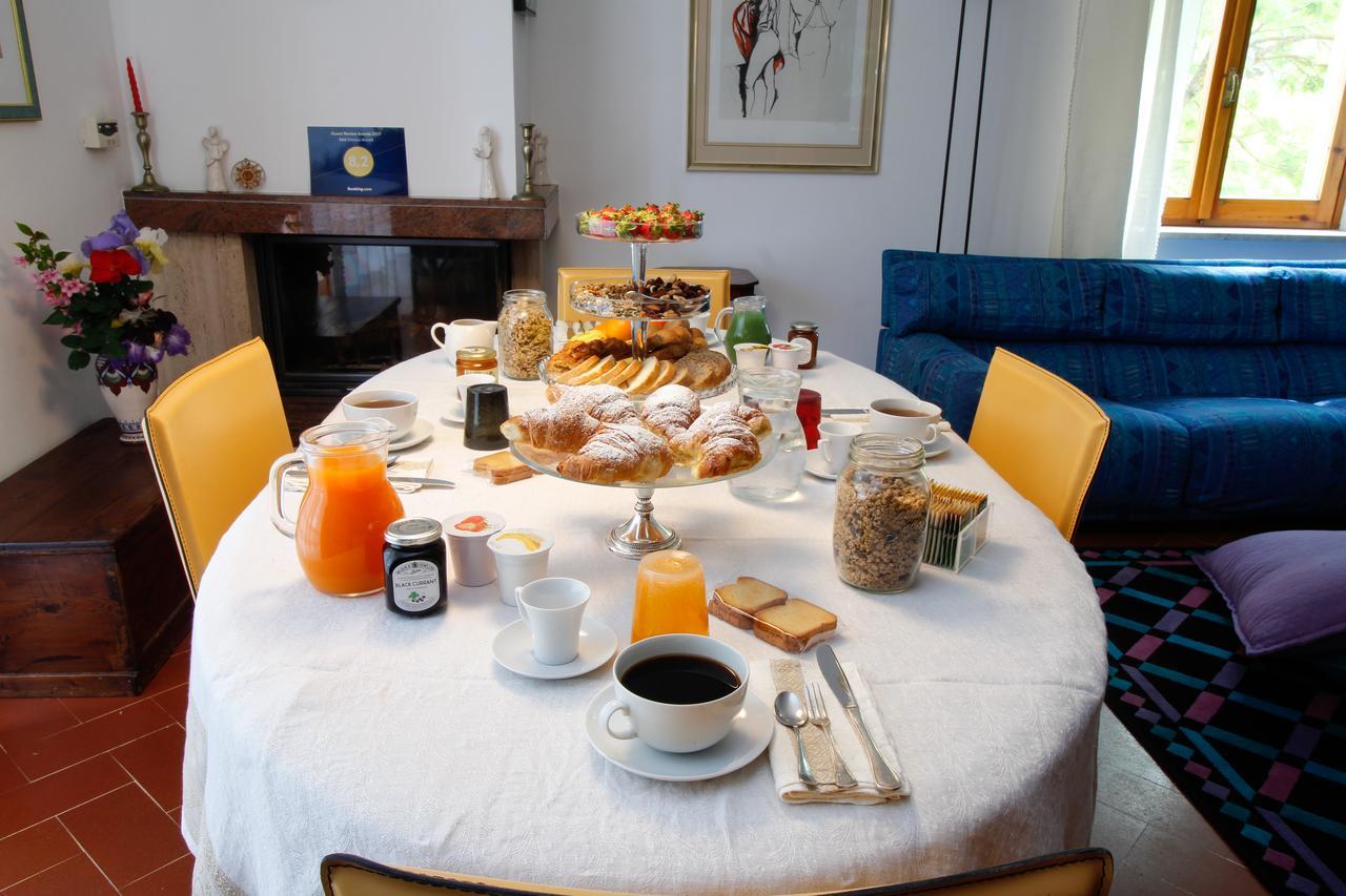 B&B Dimora Morelli Gubbio Bagian luar foto