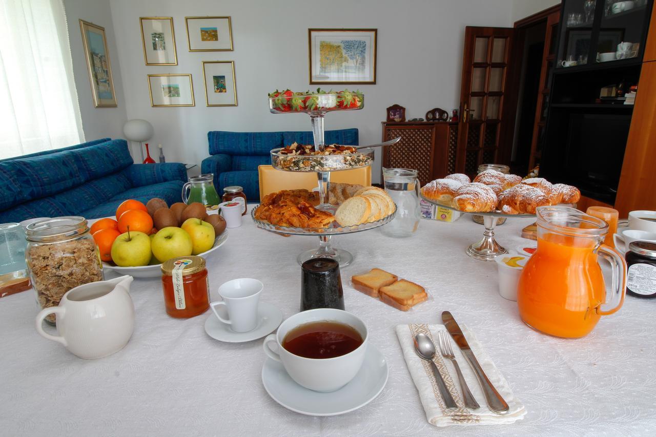 B&B Dimora Morelli Gubbio Bagian luar foto