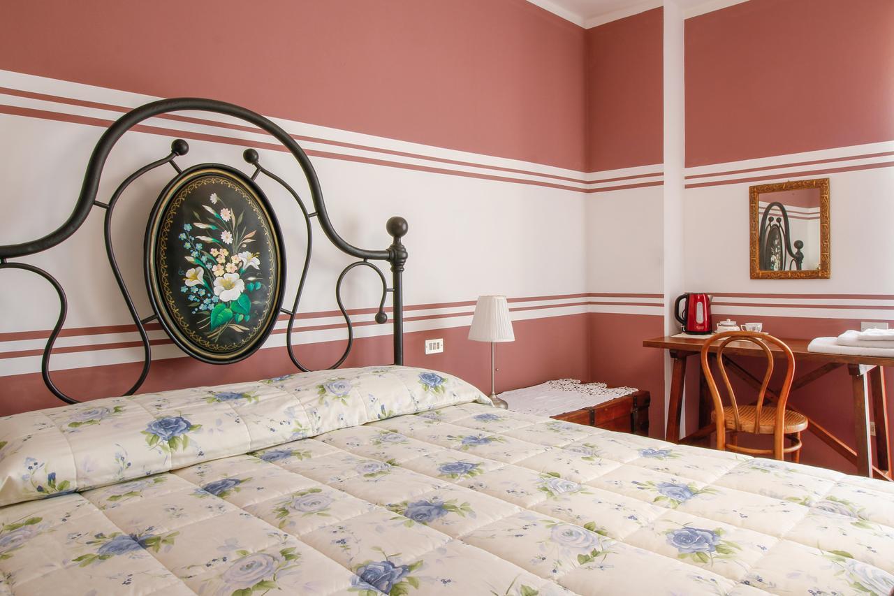 B&B Dimora Morelli Gubbio Bagian luar foto