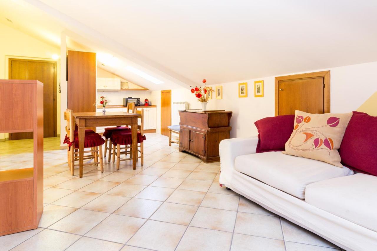 B&B Dimora Morelli Gubbio Bagian luar foto