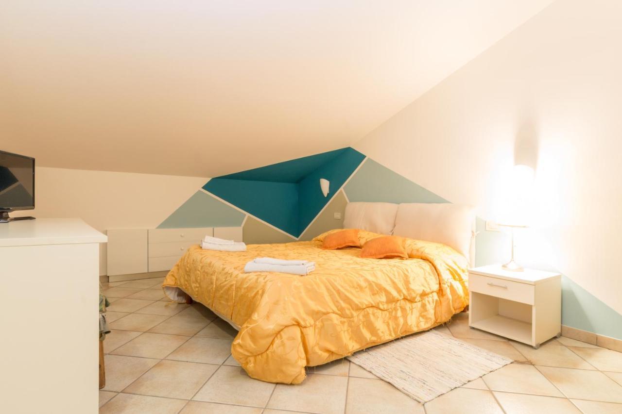 B&B Dimora Morelli Gubbio Bagian luar foto